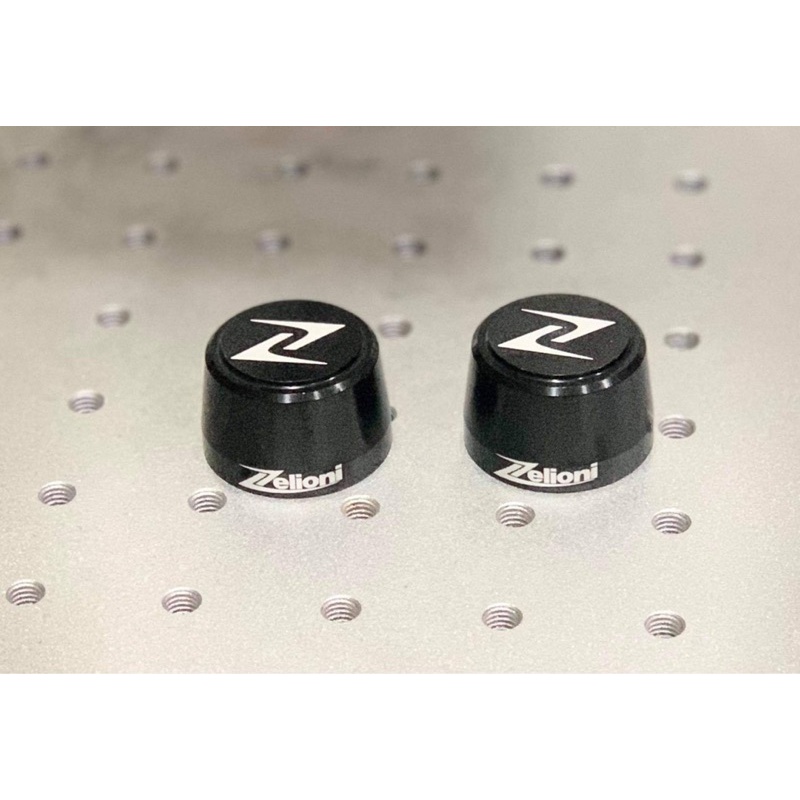 GÙ TAY LÁI VESPA RACING, MARU, Z