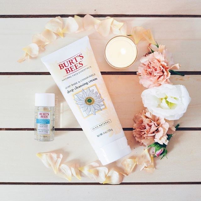 [Mẫu mới] Sữa rửa mặt Burt's Bees soap bark &amp; chamomile deep cleansing cream