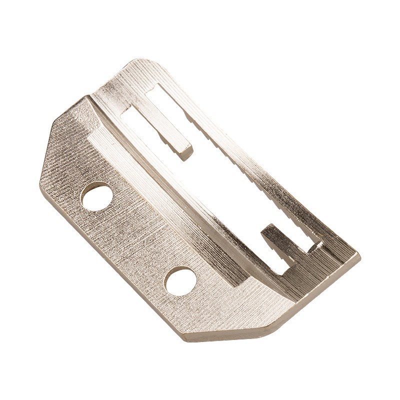 răng cưa bàn lừa 4 cầu máy 1 kim công nghiệp