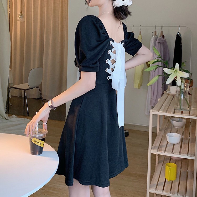Váy hở lưng đan dây siêu xinh tiểu thư