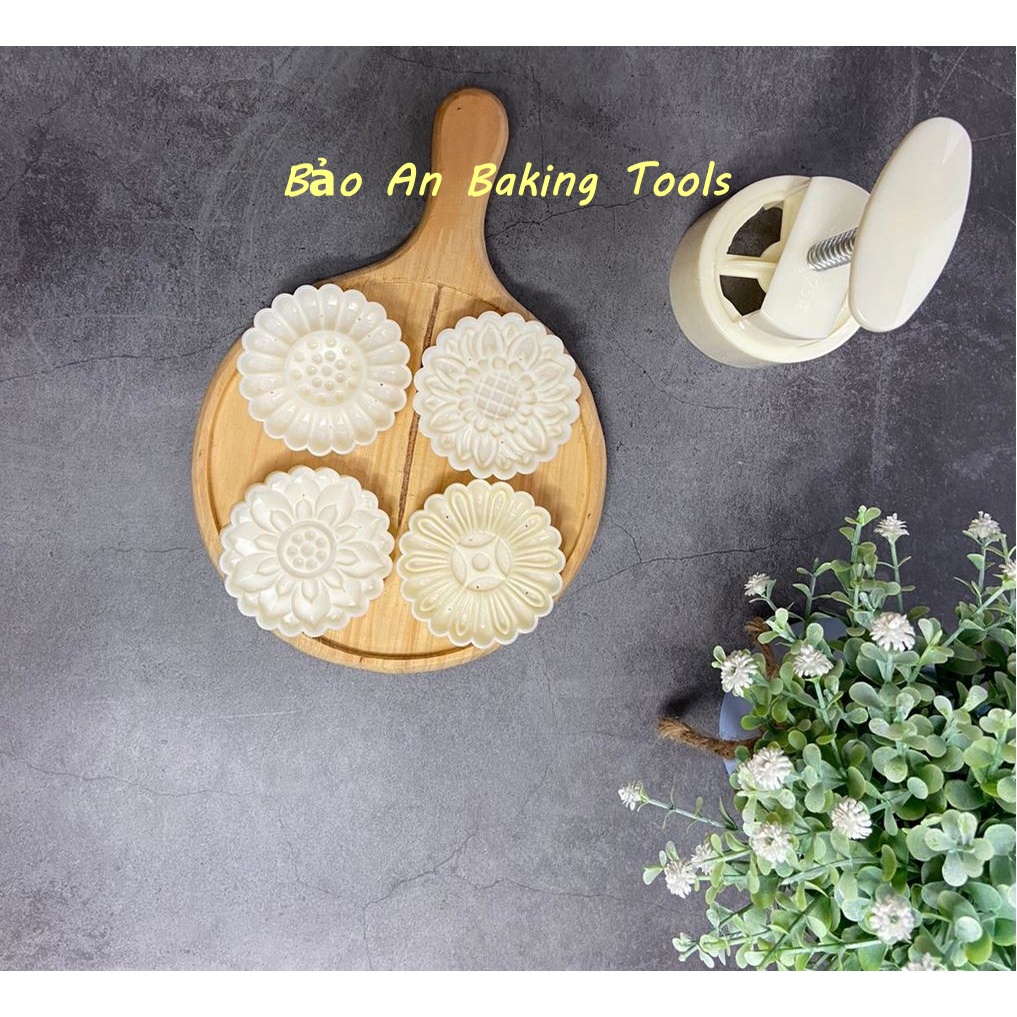 Khuôn trung thu lò xo 4 mặt hình hoa 125gram