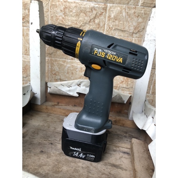 Bộ chuyển chân chọt Hitachi sang dùng pin trượt Makita