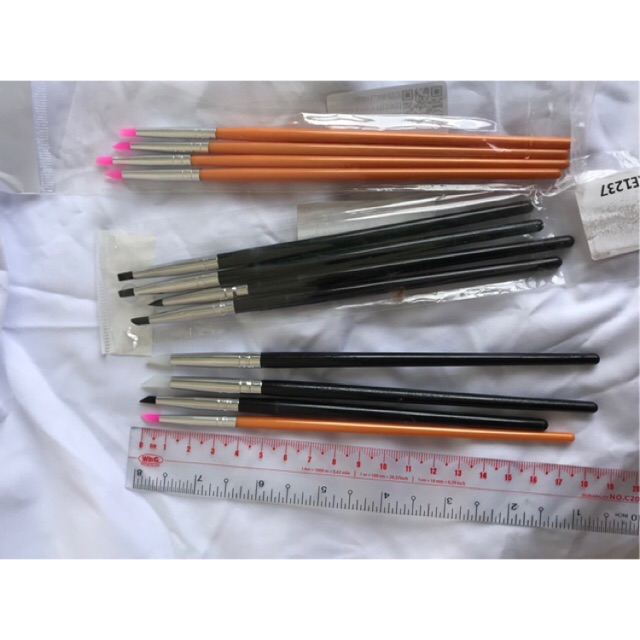 Cọ silicon vẽ keo chặn màu