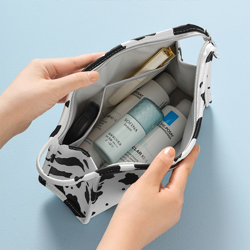 Túi đựng mỹ phẩm bằng da PU chống thấm nước họa tiết bò sữa dễ thương cho nữ BACK2LIFE