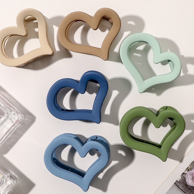 Kẹp tóc hình trái tim chất liệu nhựa phong cách cổ điển