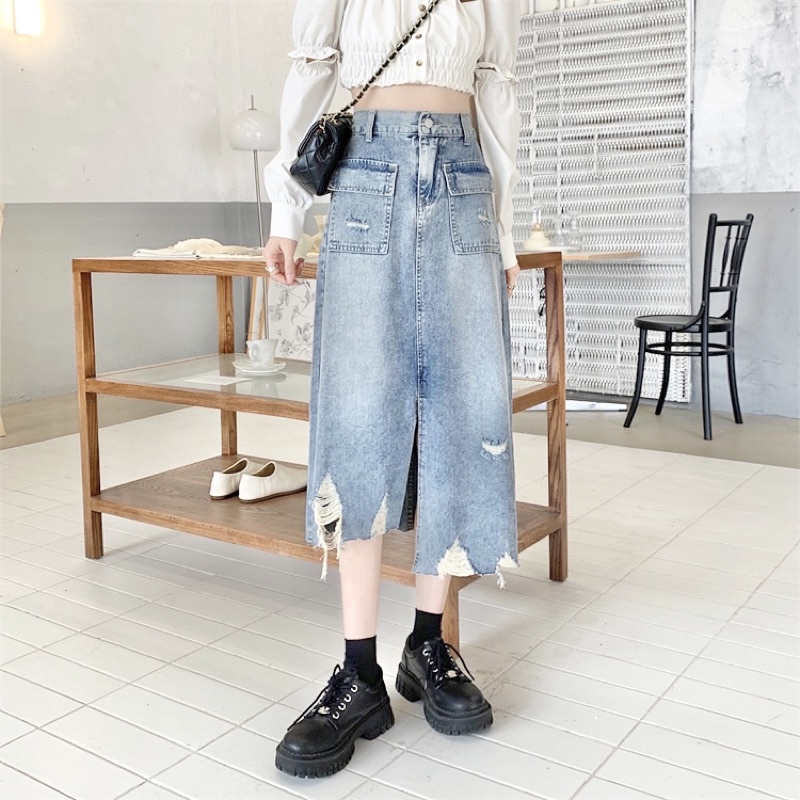 Chân váy bò dáng dài túi hộp xẻ lệch