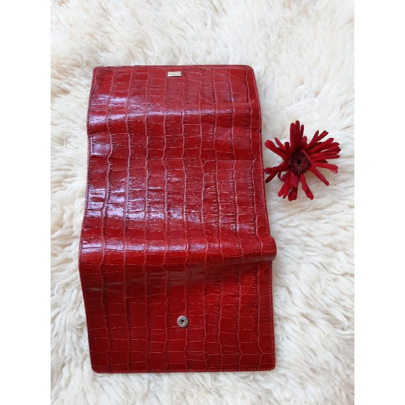 Vi da bụng cá sấu