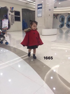 Áo khoác dạ đỏ cánh dơi bé gái