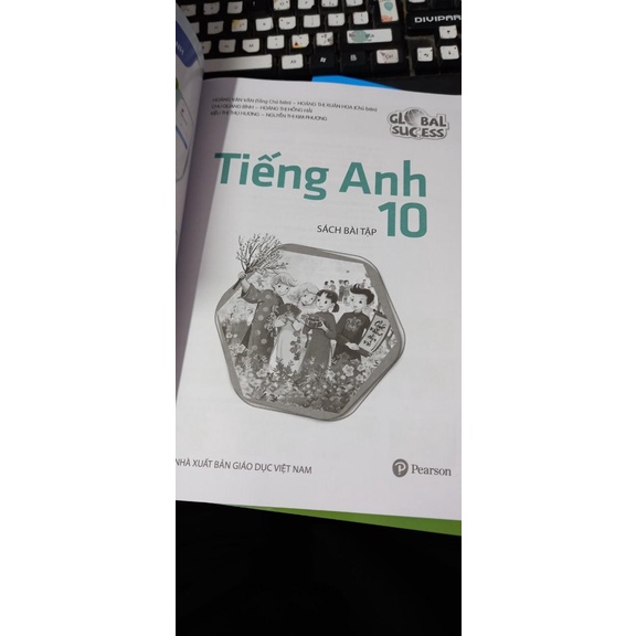 Sách - Tiếng Anh 10 Sách Bài Tập Theo Chương Trình Mới [Kèm Một Tẩy Hình]