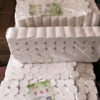 Giấy vệ sinh làm từ gỗ tự nhiên (không phải giấy tái chế) 50 cuộn, Loại này 2,5kg nhé; khổ giấy to, dai và đảm bảo chất