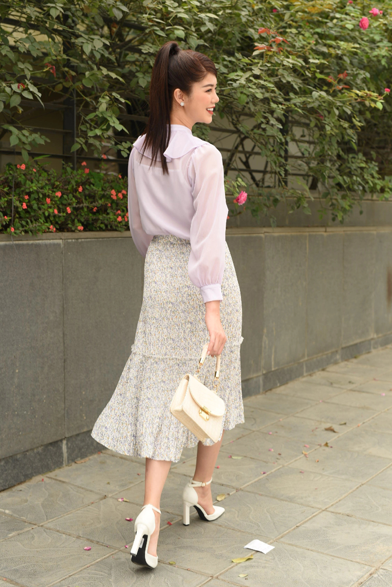 Chân váy hoa dập ly đuôi cao cấp | BigBuy360 - bigbuy360.vn