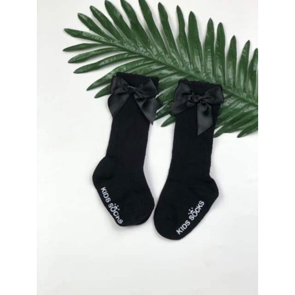 Tất Nơ cho bé gái