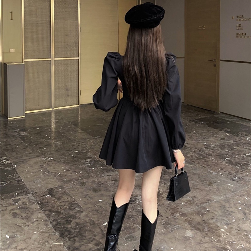 Đầm tay phồng cổ vuông form ôm thời trang