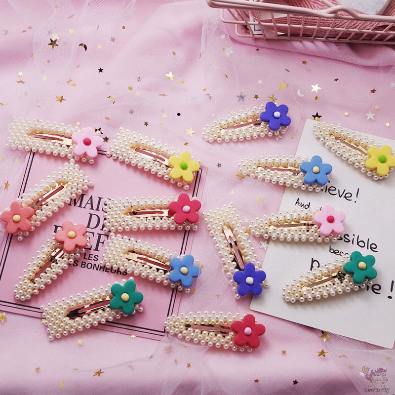 Set 2 Kẹp Tóc Đính Hoa Và Ngọc Trai Phong Cách Hàn Quốc