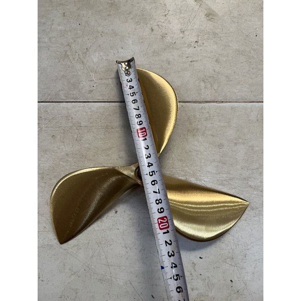 Chân vịt đồng thau máy xe 3t72 chân vịt 3 cánh thau lỗ ren 16mm, 18mm 3 máy piston 72mm