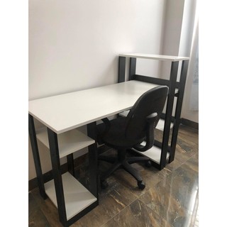 Bàn làm việc máy tính hiện đại kèm kệ sách đảo chiều decor phòng thông minh thương hiệu IGA - GP09