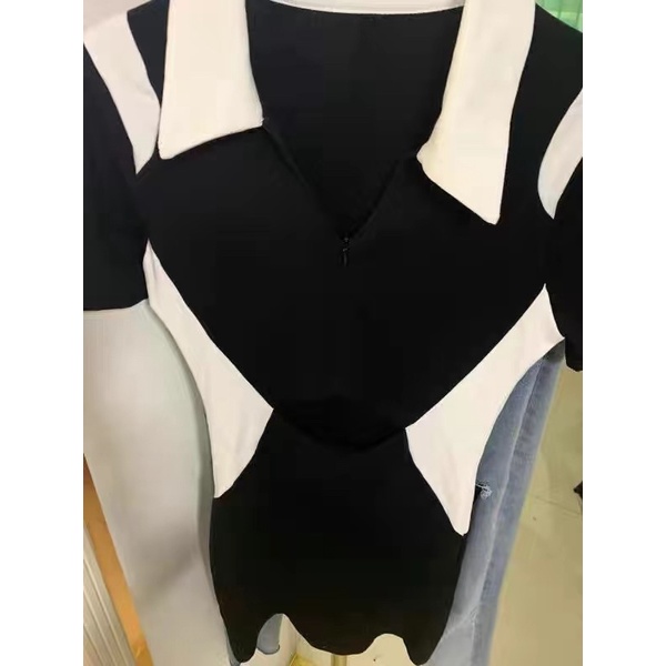 Đầm body phối khoá kéo khoét eo