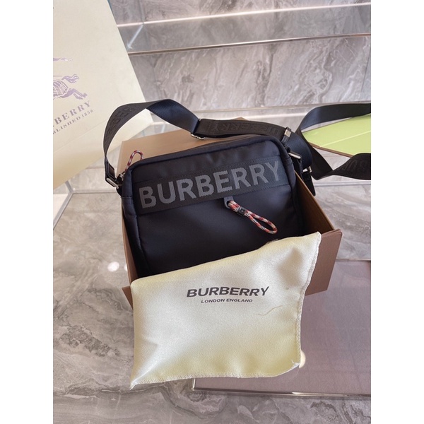 Túi đeo chéo BURBERRY cao cấp