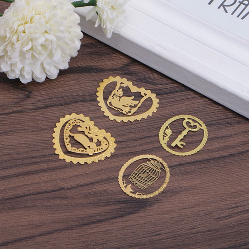 Thẻ đánh dấu trang sách bằng kim loại ấn tượng