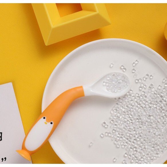 Thìa Ăn Dặm Uốn Dẻo Cho Bé Có Đế Hít