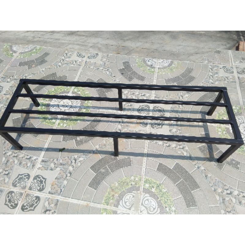 Kệ kê chậu. Dài 100cm. Rộng 30cm. Cao 20cm. 6 chân. 2 nan phụ. Hộp thép 2*2cm