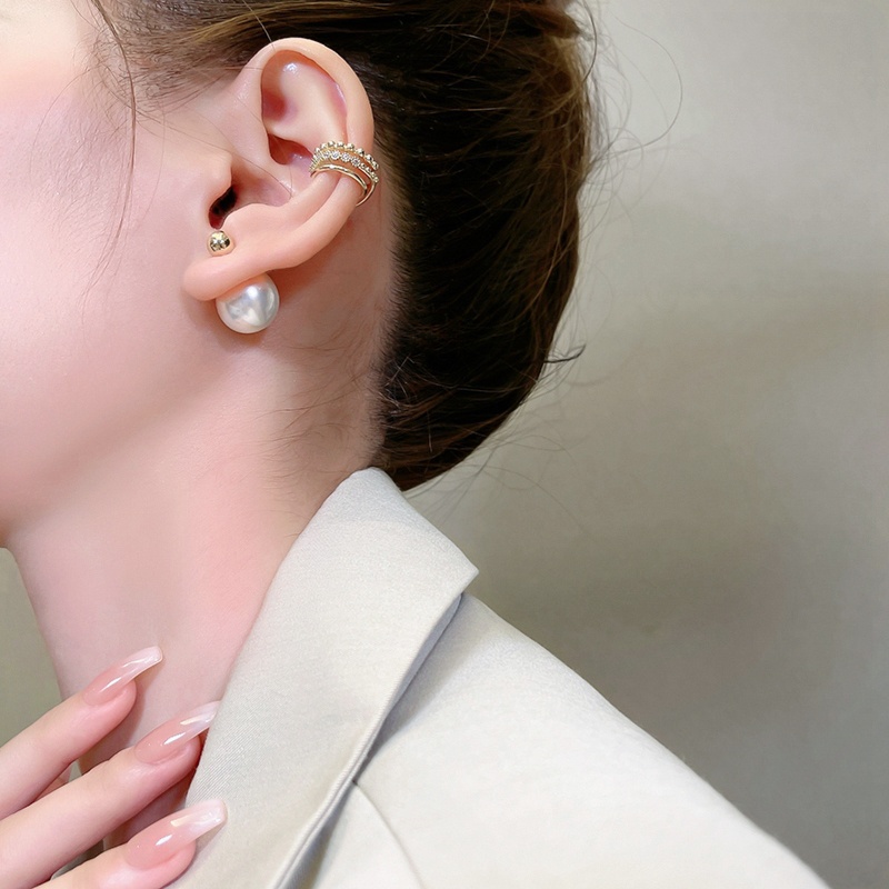 Đôi Bông Tai Chữ U Đính Ngọc Trai Thời Trang Hàn Quốc