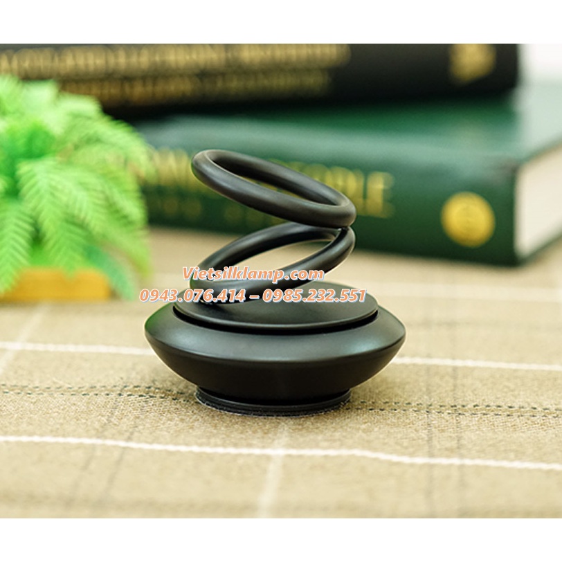 VÒNG KIM LOẠI SÁP THƠM TRÊN Ô TÔ-còn màu đen,bạc-GH1