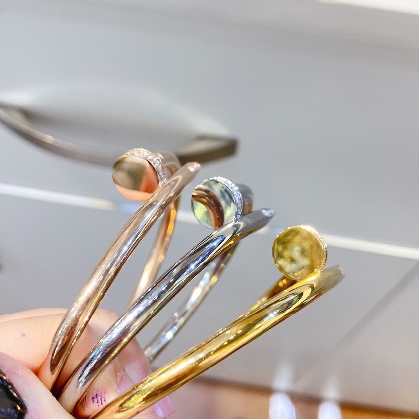 Vòng tay, lắc tay nữ titan hình vòng đinh cao cấp đính đá Ròm House phụ kiện titan không hoen gỉ cá tính - Fuill 3 màu