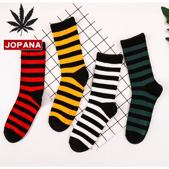 Tất Vớ Nam Nữ cổ cao Kẻ Sọc phong cách trẻ trung, năng động.