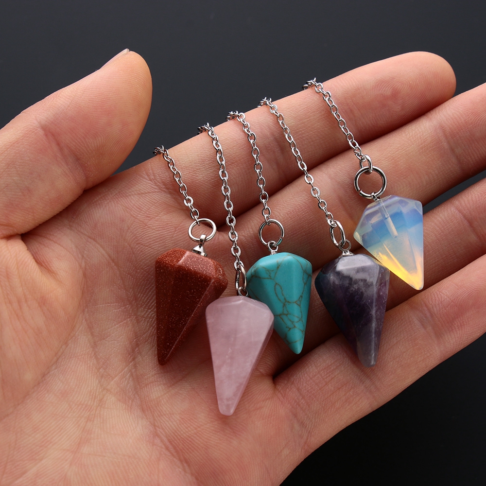 Mặt dây chuyền hình đá thạch anh nhiều màu độc đáo