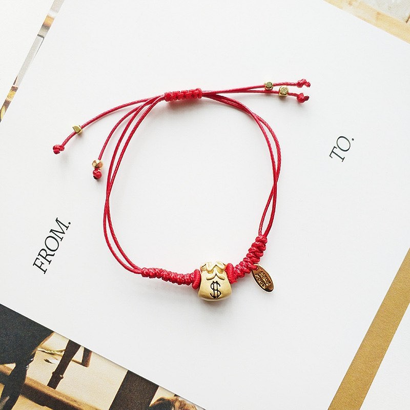 Vòng Tay Dây Đỏ Charm