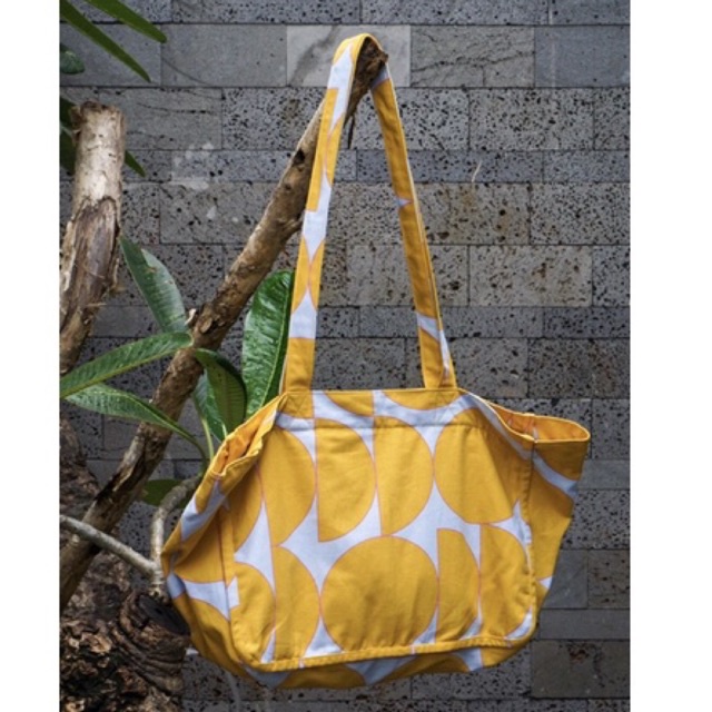 Túi basic vải mềm, quai đeo một bên dài