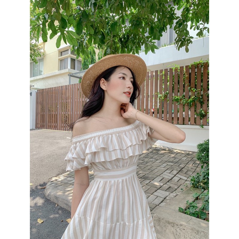 [Mã SKAMA06 giảm 8% tối đa 50K đơn 250K] Đầm KELLY - đầm trễ vai tùng bèo ♥ | BigBuy360 - bigbuy360.vn