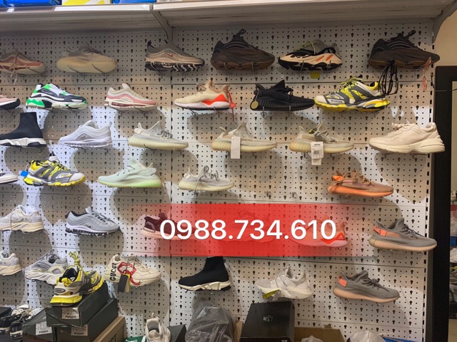 Kệ trưng bày giày thể thao
