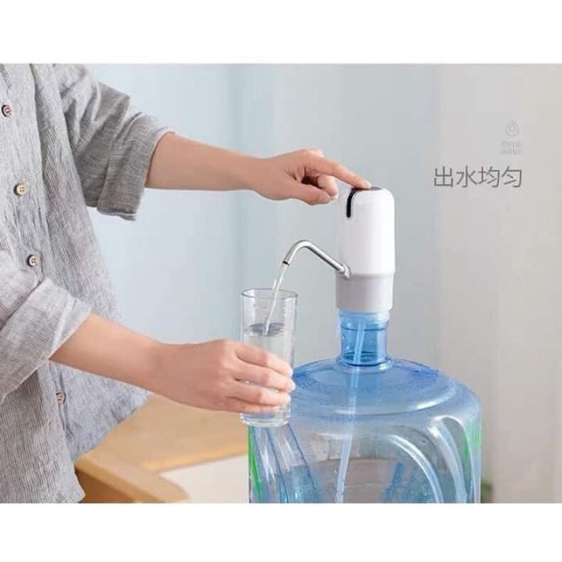 VÒI BƠM HÚT NƯỚC TỰ ĐỘNG CÓ SẠC THÔNG MINH