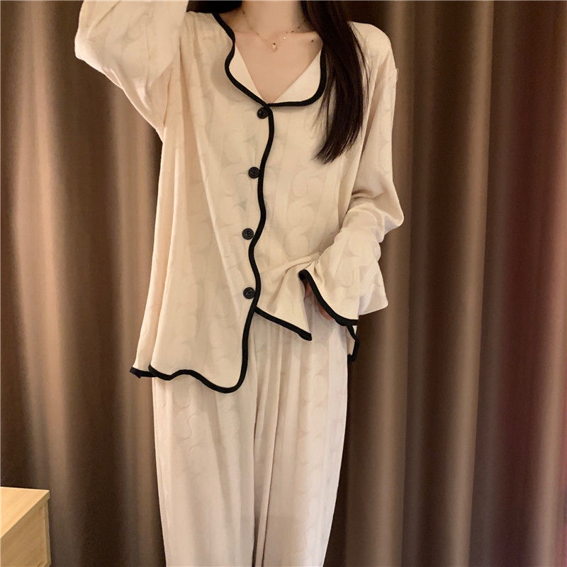 Bộ đồ ngủ dài tay họa tiết hoa phong cách thời trang Hàn Quốc cho nữ