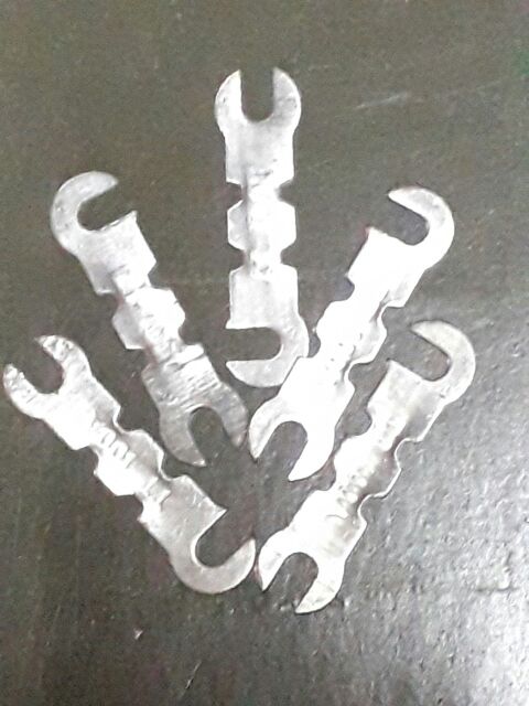 Chì cầu dao dẹp 60A x 2 cái.....