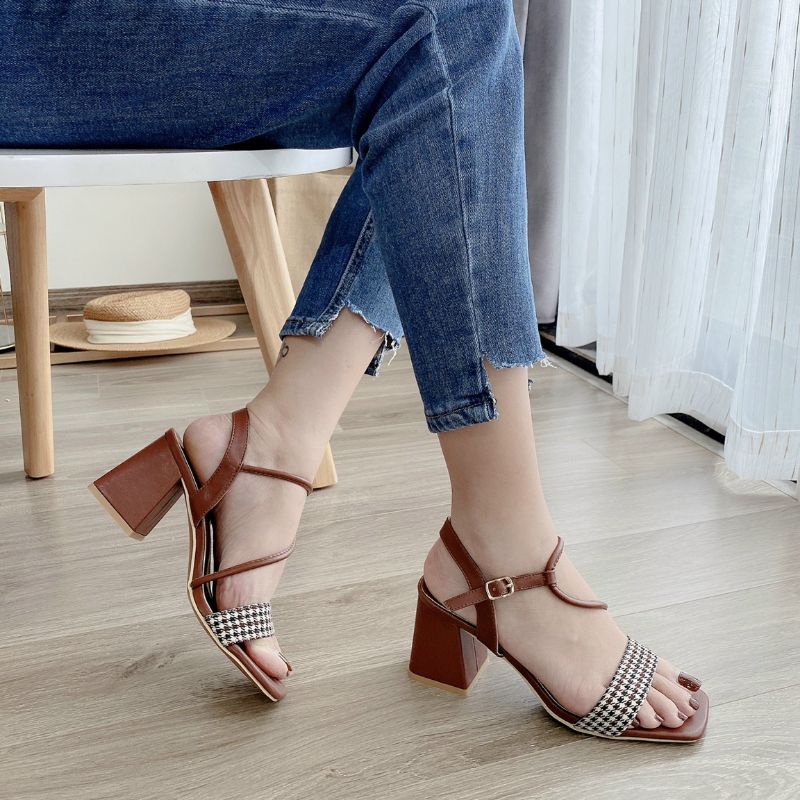 tuy²b(ẢNH THẬT) Sandal 5p Gót Vuông Caro Da Mềm Êm Fullbox