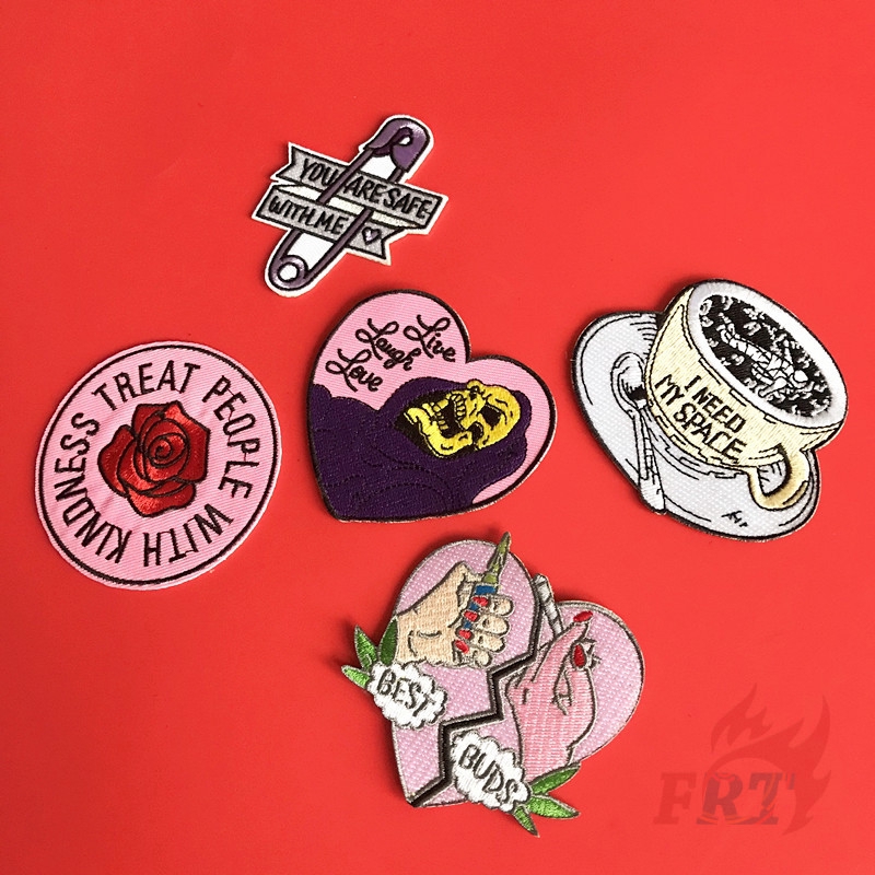 Set 1 / 5 Miếng Vá Quần Áo Hình Chữ Tiếng Anh