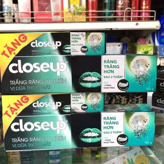 Kem đánh răng Closeup dừa và than hoạt tính 180g tặng tuýp 30g.