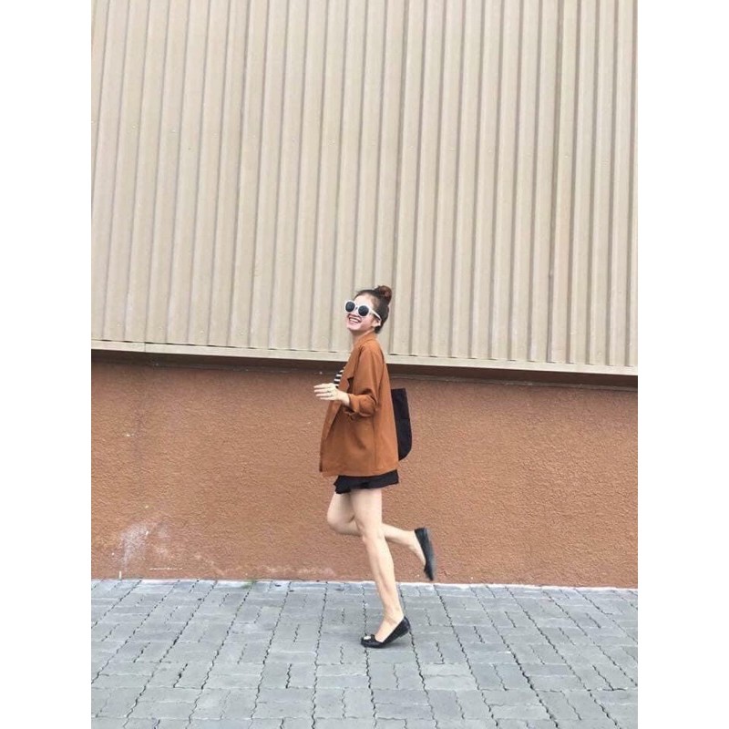 {Có Sẵn}Blazer màu nâu tây kèm ảnh chụp sàn
