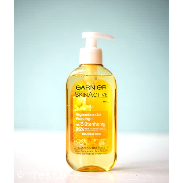 Gel rửa mặt Garnier SkinActive Mật ong dành cho da khô (200ml)