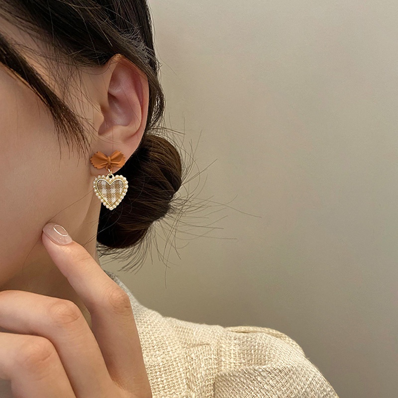 Đôi bông tai phong cách Hàn Quốc retro thời trang