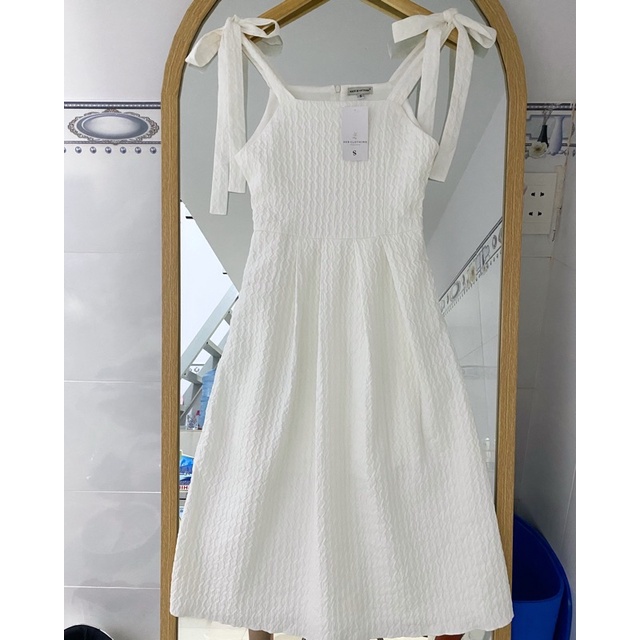 Đầm hai dây đầm noel trắng thời trang nữ sang chảnh bo ngực vải may 2 lớp hàng CAO CẤP mã [XOP 2S] | BigBuy360 - bigbuy360.vn
