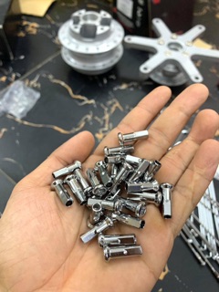 Căm nova cao cấp X1R 184/157/149