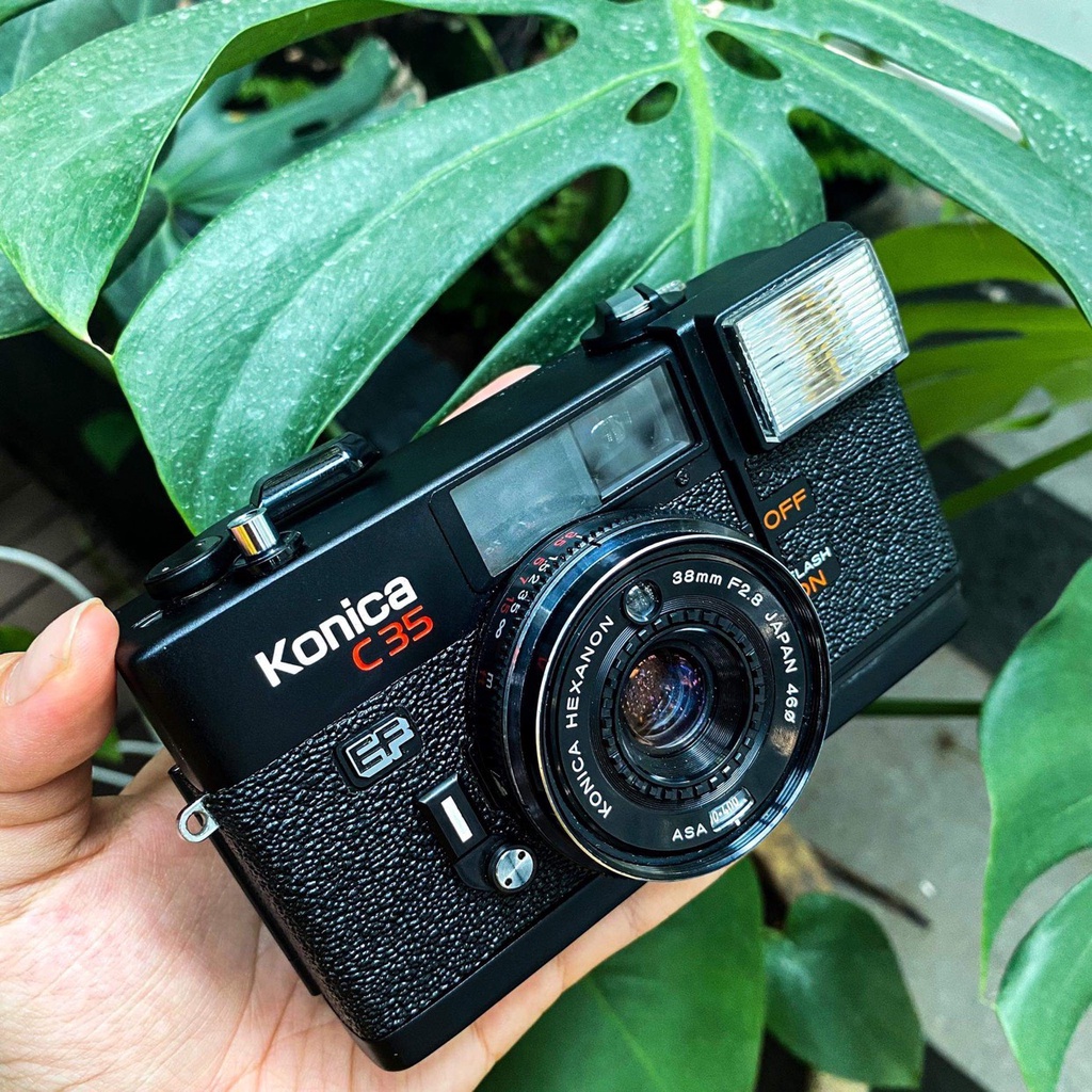 Appareil Photo Konica C35 EF – 35mm Avec Flash – Vintage Argentique – Noir
