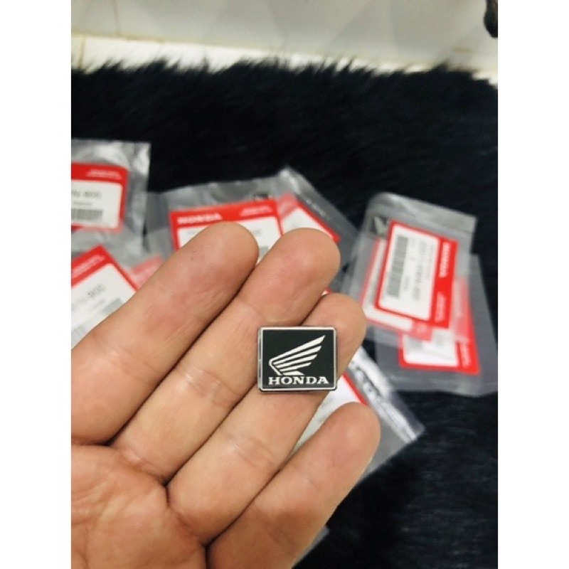 TEM LOGO CÁNH CHIM HONDA ĐEN ĐỎ Vario 125/ Click 125/ AB 125 / FUTURE / LEAD125 / SH MODE / PCX / VISION2014 / SHVN 2012