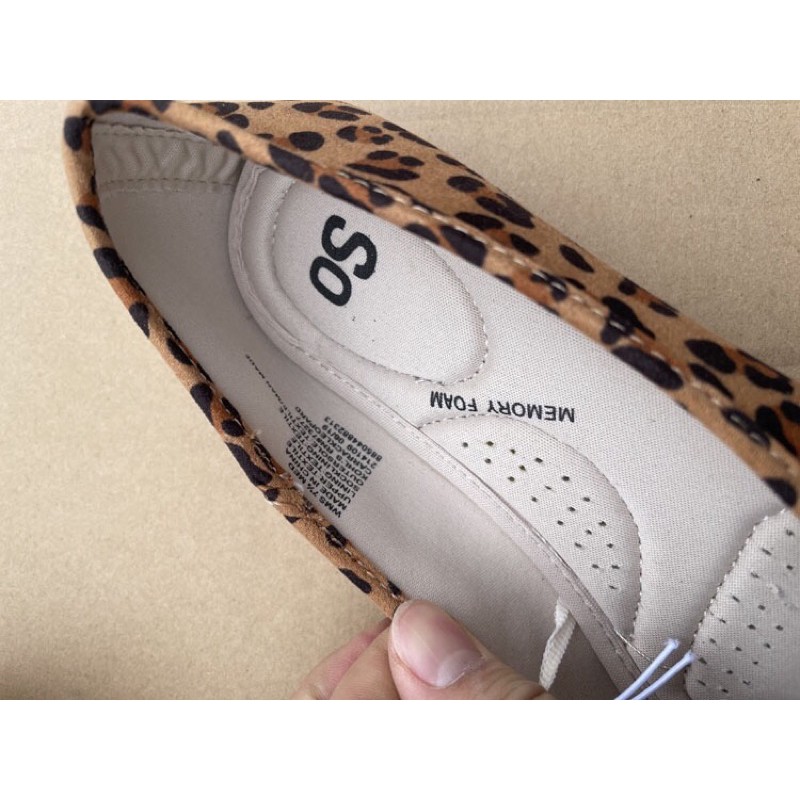 Giày búp bê da báo