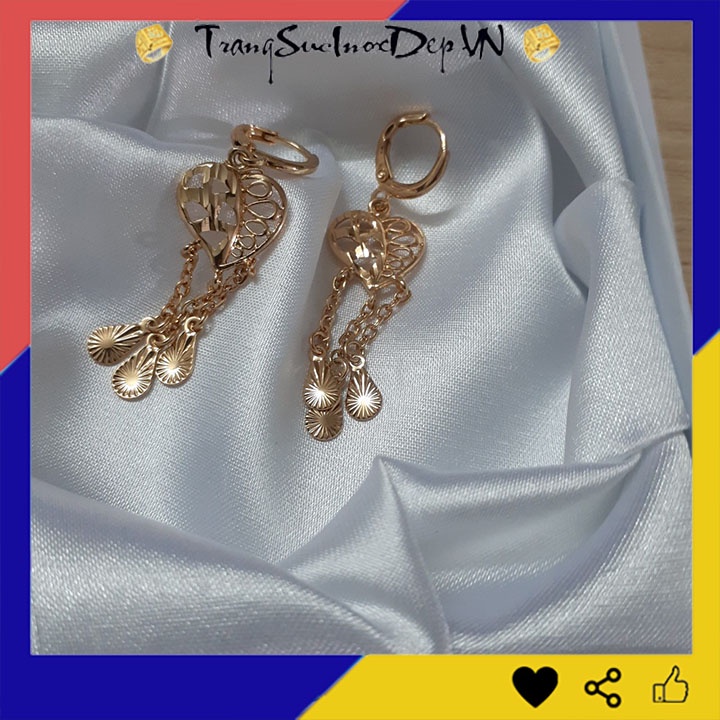 Bông tai nữ trái tim tòn ten màu vàng phong cách Hàn Quốc đem lại vẻ đẹp xinh xắn cho người đeo, dễ phối đồ