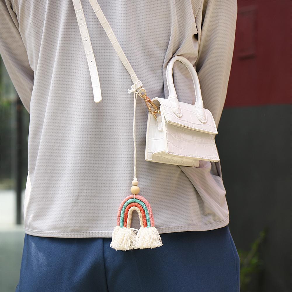 Phụ Kiện Trang Trí Cửa Sổ Xe Hơi Hình Cầu Vồng Màu Vàng Độc Đáo